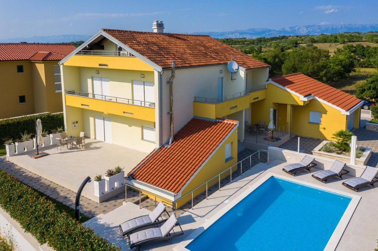 Villa Petra S Bazenom, Rostiljem I Parkingom Zadar Eksteriør billede