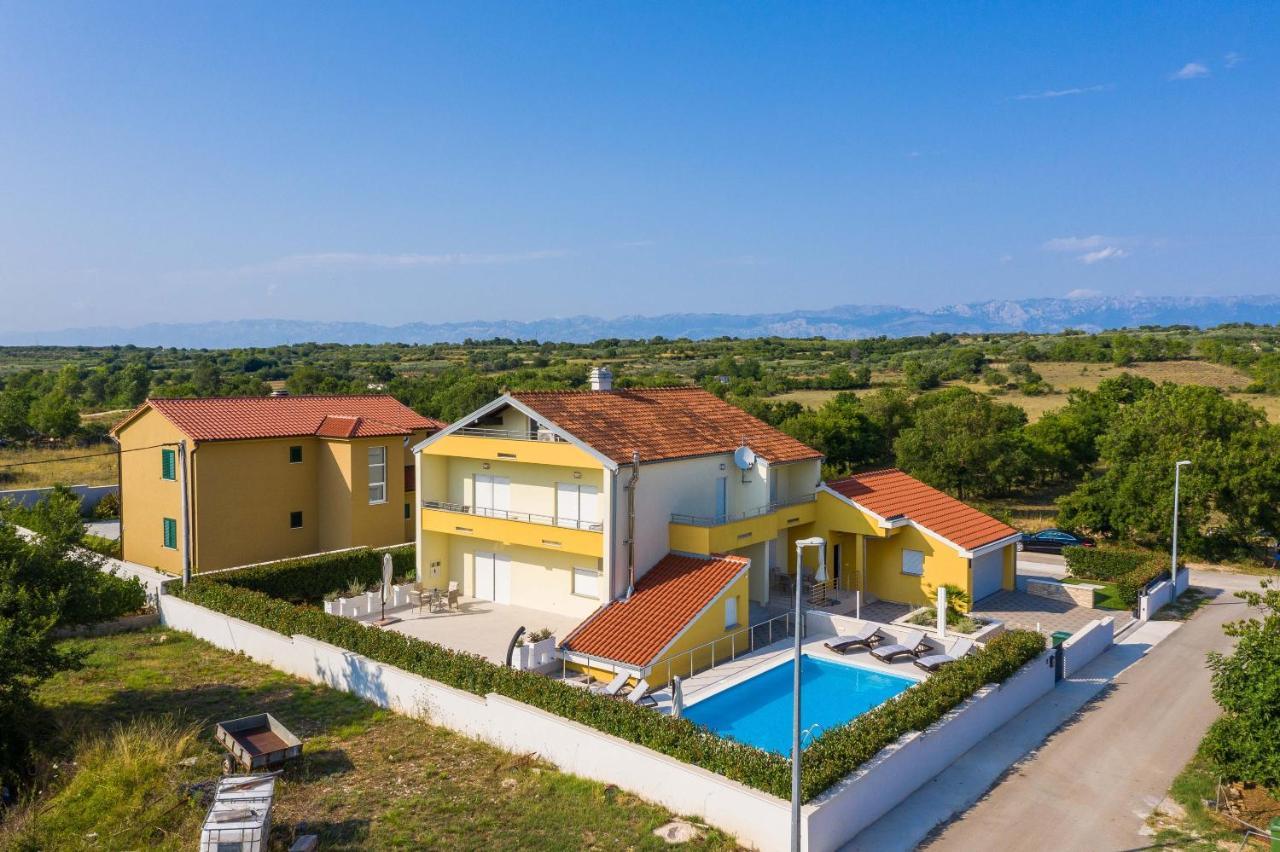 Villa Petra S Bazenom, Rostiljem I Parkingom Zadar Eksteriør billede