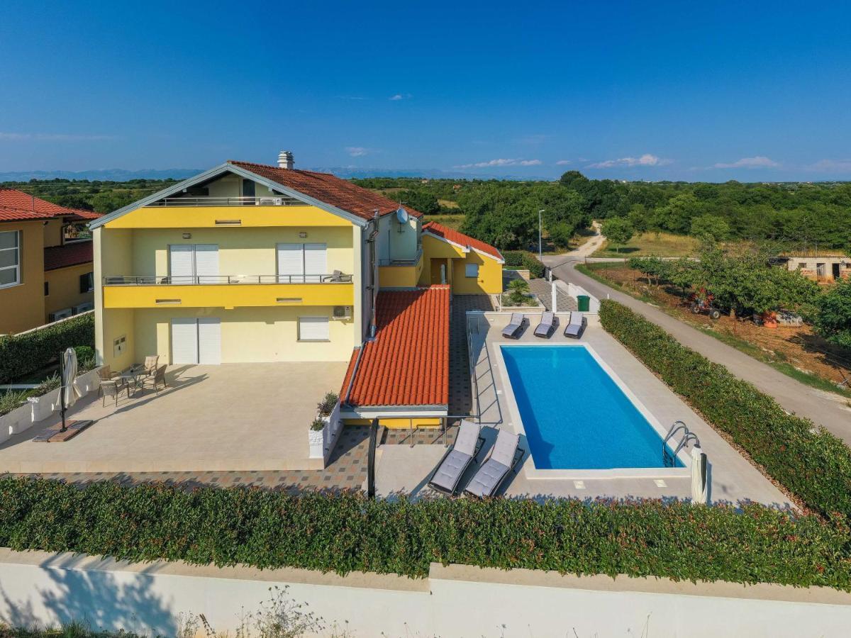 Villa Petra S Bazenom, Rostiljem I Parkingom Zadar Eksteriør billede